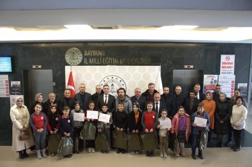 Bayburt’ta öğrenciler ’Minik Eller Tasarlıyor’ projesi kapsamında müzik aletleri tasarladılar
