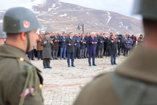 Bayburt’ta şehitler anıldı Çanakkale Zaferi kutlandı
