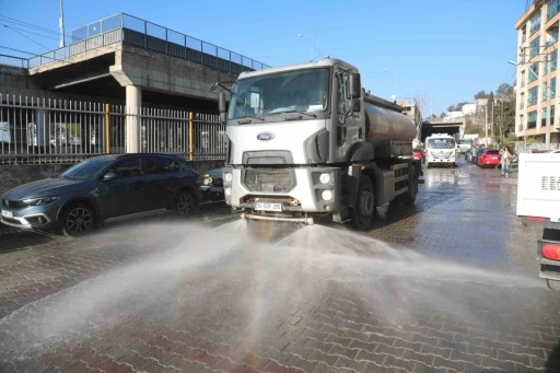 Bayraklı’da temizlik seferberliği
