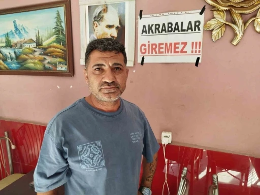 Bedavacı akrabalara isyan etti, dükkanına ’Akrabalar giremez’ pankartı astı
