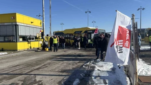 Berlin’de toplu taşımada 48 saatlik grev başladı
