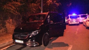 Beykoz’da aracın içinde boğazını kesmeye çalışan şahıs hastaneye kaldırıldı
