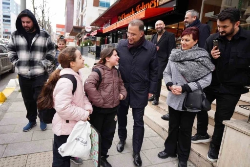 Beylikdüzü Belediye Başkanı Mehmet Murat Çalık vatandaşlarla bir araya geldi
