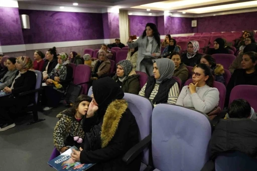 Beylikdüzü’nde veliler için sağlıklı yaşam semineri düzenlendi
