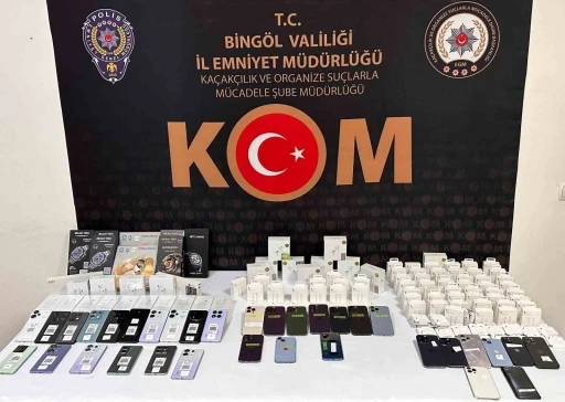 Bingöl’de 34 adet telefon ele geçirildi
