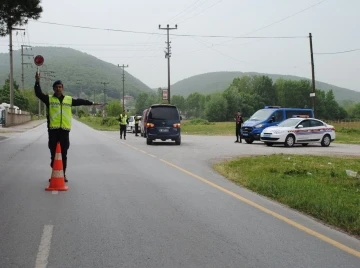 Bir ayda 725 araç ve 266 sürücü trafikten men edildi
