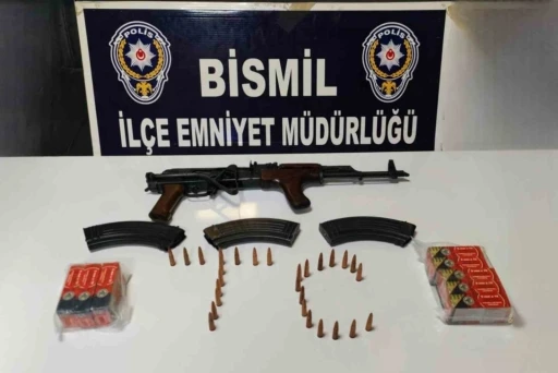 Bismil’de dolandırıcılık operasyonu: Silah ve mühimmat ele geçirildi, şüpheli tutuklandı
