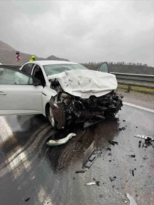 Bitlis’te trafik kazası: 1 ölü, 1 yaralı
