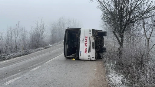 Bolu’da Akpiliç’in işçi servisi devrildi: 9 yaralı
