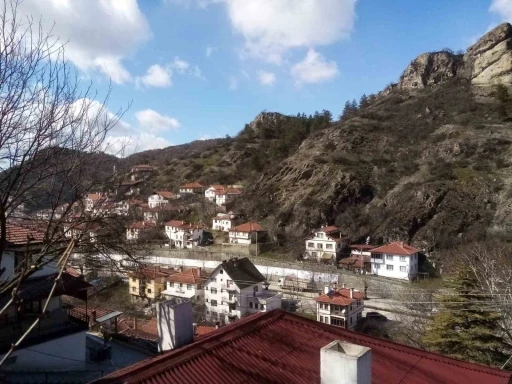 Bolu’da kaya düşme tehlikesine karşı 7 konut için tahliye kararı
