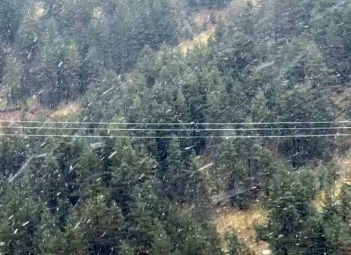 Bolu’da mevsimin ilk kar yağışı
