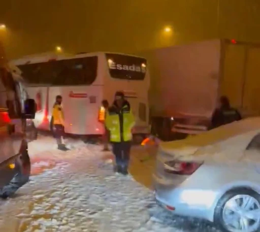 Bolu Dağı Tüneli ulaşıma kapandı
