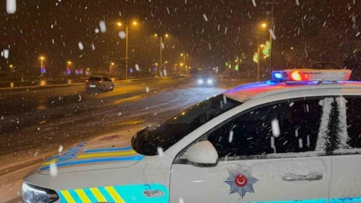 Bolu Dağı yolunda denetim: Tırlar kontrollü gönderiliyor
