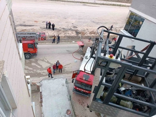 Bozüyük’te maddi hasarlı ev yangını
