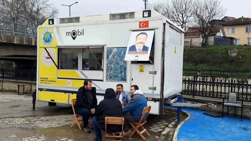 Bu da karavanlı seyyar muhtar: Hizmeti vatandaşın ayağına kadar götürüyor
