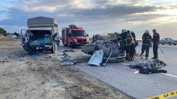 Burdur’da feci kaza: 3 ölü, 2 yaralı
