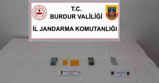 Burdur’da jandarmanın uyuşturucu operasyonunda yakalanan 2 şüpheli adli kontrolle serbest bırakıldı
