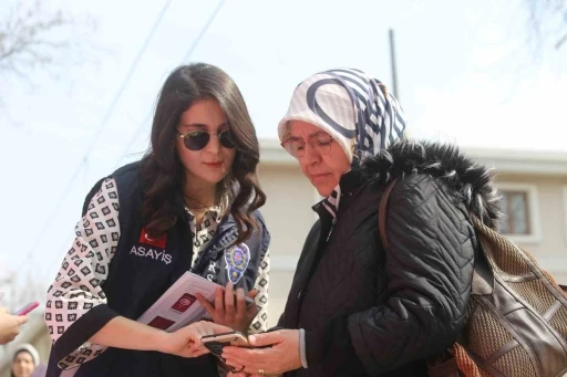 Bursa’da kadına şiddetle mücadelede kadın polisler kolları sıvadı
