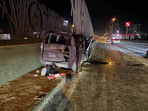 Bursa’da kontrolden çıkan otomobil bariyerlere ok gibi saplandı: 1 yaralı
