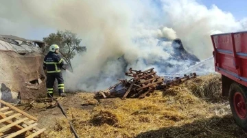 Bursa’da saman balyaları alevlere teslim oldu
