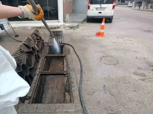 Bursa’da sel ve taşkın riskine karşı mazgallar temizleniyor
