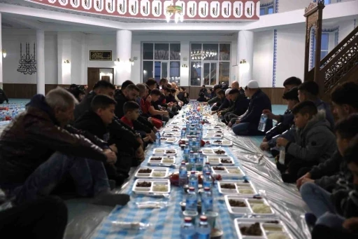 Büyükşehirin iftar sofrası bu kez Balkanlar’da kuruldu
