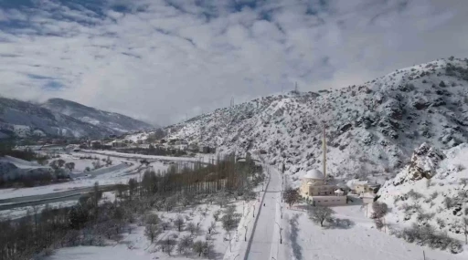 Çamoluk’ta kar güzelliği dronla görüntülendi
