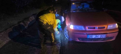 Çaresiz kalan sürücünün imdadına jandarma yetişti
