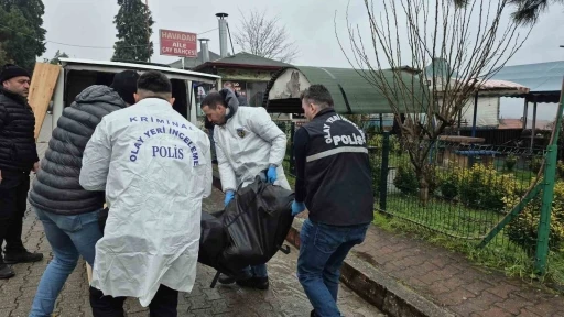 Çay bahçesinde kanlar içerisinde bulundu
