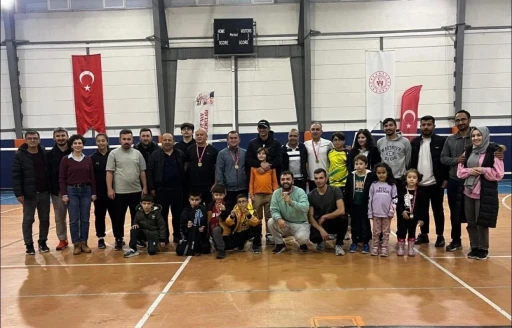 Çaycuma’da Badminton turnuvası düzenlendi
