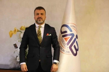 Celal Kadooğlu’ndan düşük kur mesajı
