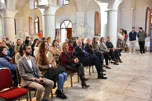 Çeşme’de kadın sağlığı ve menopoz semineri
