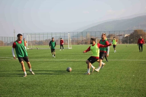 Çeşme’yi deplasmanda yenen Denizli İdmanyurdu, Torbalıspor maçına hazırlanıyor
