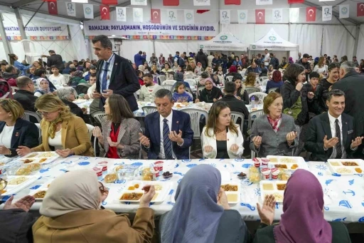 CHP Genel Başkanı Özel’den Suriye açıklaması: &quot;Hepimizin yüreği ağzında&quot;
