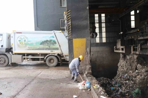 Çöpten üretilen elektrikten on binlerce konut faydalanıyor
