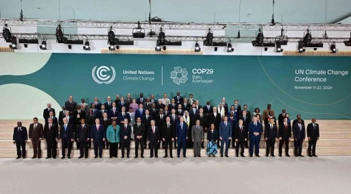 Cumhurbaşkanı Erdoğan, COP29 aile fotoğrafı çekimine katıldı
