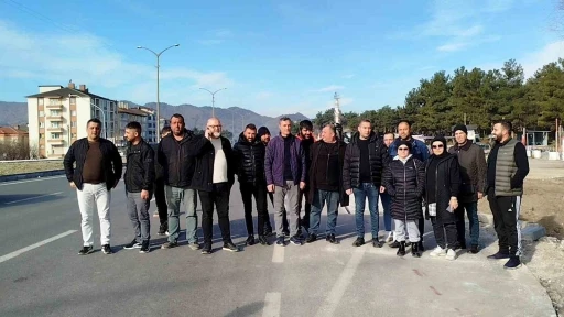 D100’deki yol genişletme çalışmasına vatandaşlardan tepki: &quot;4 aydır iş yapamıyoruz&quot;
