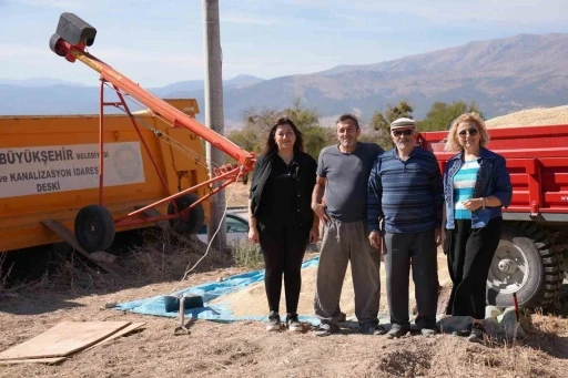 Denizli Büyükşehir çiftçiden 45 ton arpa alacak
