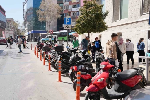 Denizli Büyükşehirden motosiklet kullanıcılarına özel otopark
