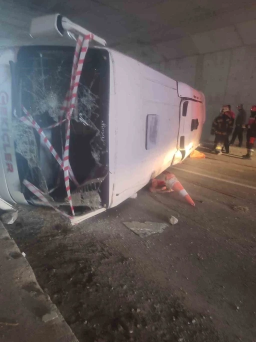 Denizli’de işçi servisi devrildi: 4 ölü, 19 yaralı
