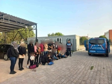 Didim’de 23 düzensiz göçmen yakalandı
