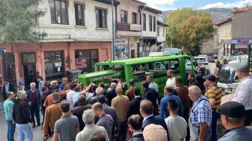 Dini nikahlı eşi tarafından öldürülen kadın son yolculuğuna uğurlandı
