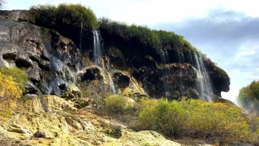 Dipsiz göl ve şelalesi tabiat parkı ilan edildi
