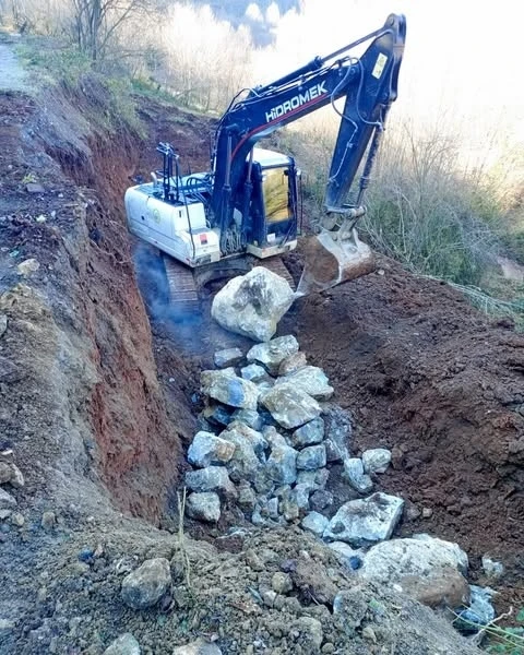 Dipsizgöl’de heyelan çalışması tamamlandı
