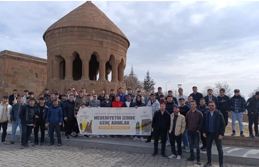 Diyadinli öğrenciler, Bitlis’i keşfe çıkıyor
