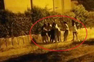 Diyarbakır’da bir grup kız, aralarına aldığı kızı darp etti
