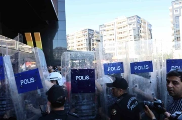 Diyarbakır’da DEM Parti’den ‘kayyum’ açıklaması
