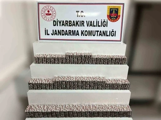 Diyarbakır’da uyuşturucu operasyonu: 5 şahsın üzerinden 13 bin 552 adet sentetik hap çıktı
