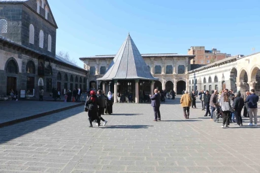 Diyarbakır kış aylarında da yerli ve yabancı turistleri ağırlıyor
