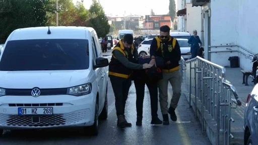 Doktoru bıçakladı, ifadesinde &quot;El kol yaptı, küfür etti&quot; dedi
